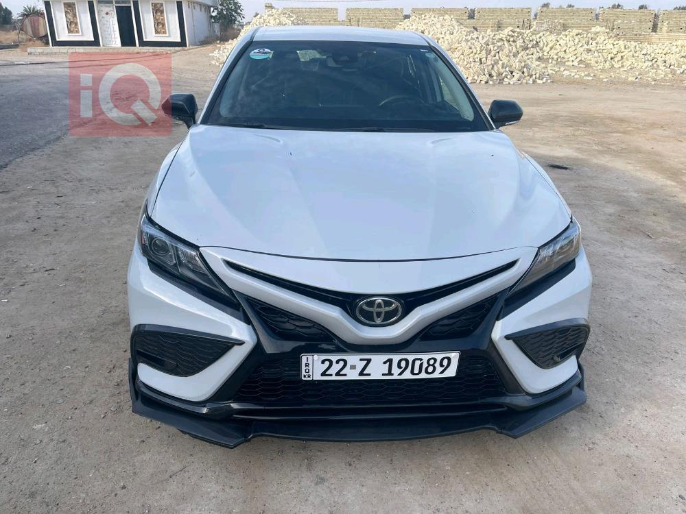 تۆیۆتا کامری